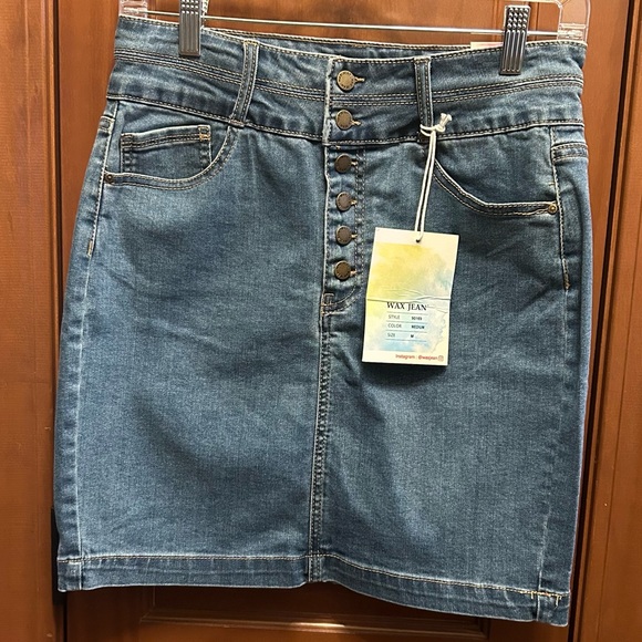 Wax Jean Dresses & Skirts - Wax Jeans Button Front Med. Wash Denim Skirt NWT-Size M💙